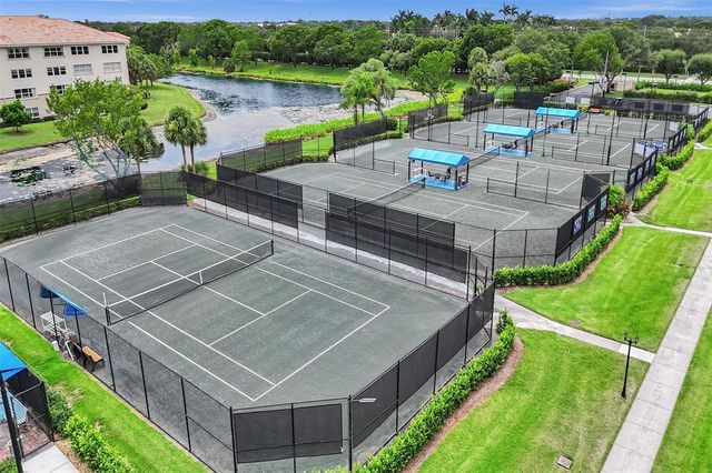 5746 Crystal Shores Drive 402, Boynton Beach, FL 33437