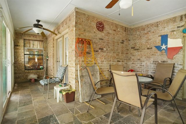 642 Half Moon Way, Runaway Bay, TX 76426