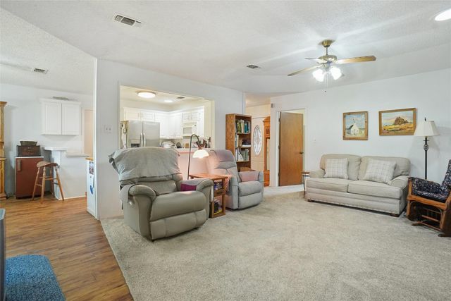 642 Half Moon Way, Runaway Bay, TX 76426