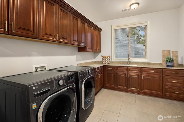 23420 SE 21st Court, Sammamish, WA 98075