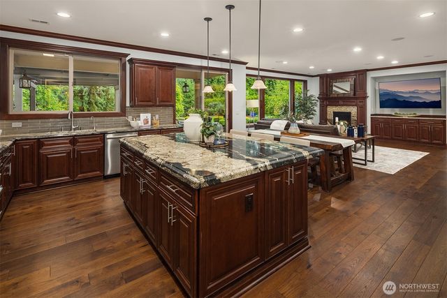 23420 SE 21st Court, Sammamish, WA 98075