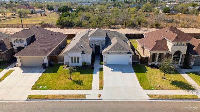 2610 E Bella Vista Avenue, Alton, TX 78573
