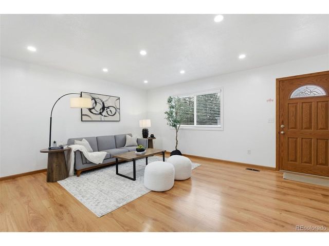 4023 Boulder Dr, Loveland, CO 80538