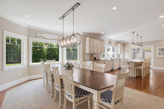 10 Shiverick Road, East Dennis, MA 02641