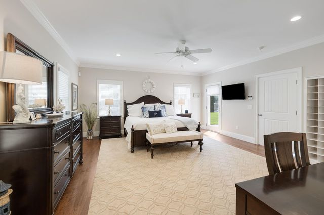 10 Shiverick Road, East Dennis, MA 02641