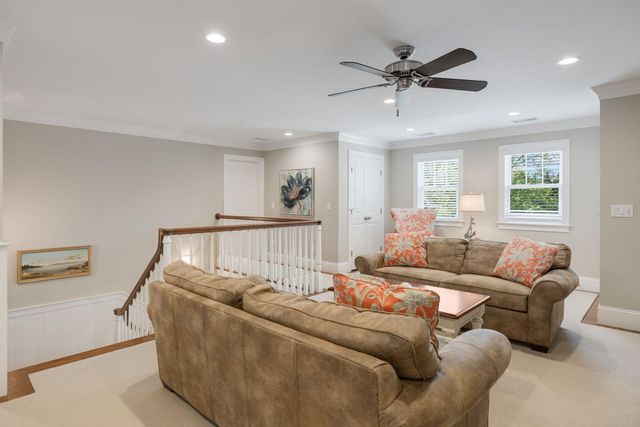 10 Shiverick Road, East Dennis, MA 02641