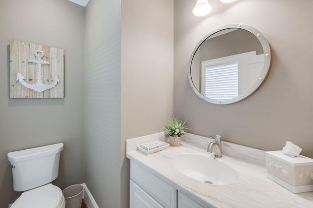 10 Shiverick Road, East Dennis, MA 02641