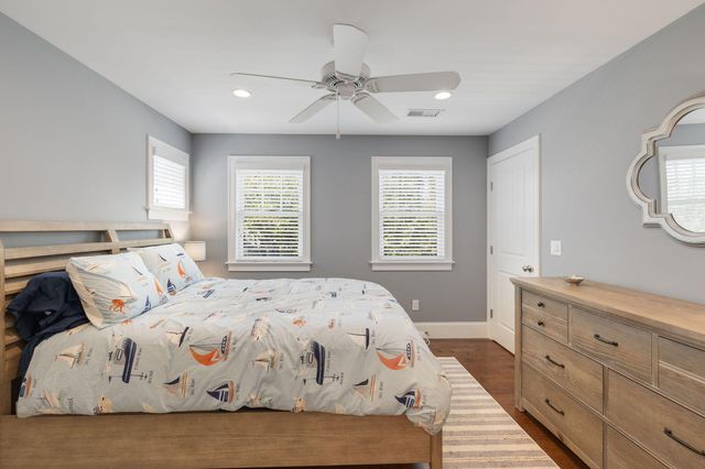 10 Shiverick Road, East Dennis, MA 02641