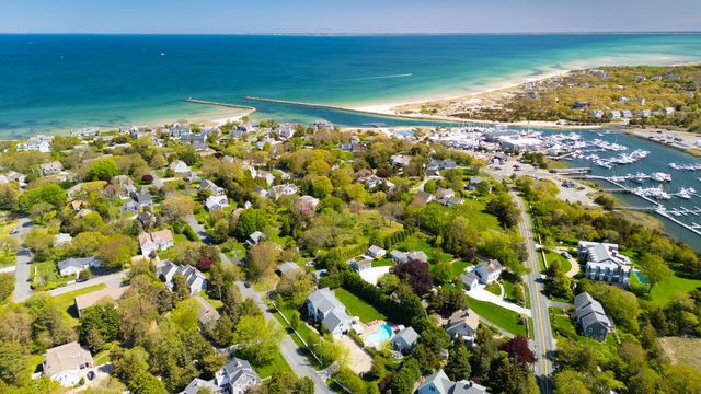 10 Shiverick Road, East Dennis, MA 02641