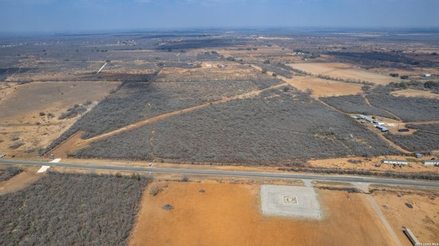 0 W FM 462, Moore, TX 78057