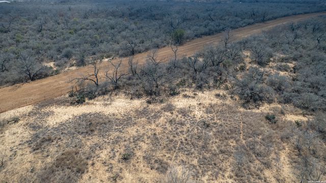 0 W FM 462, Moore, TX 78057