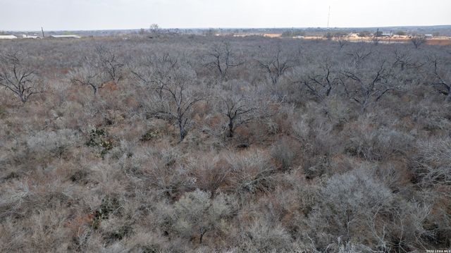 0 W FM 462, Moore, TX 78057