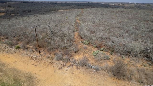 0 W FM 462, Moore, TX 78057