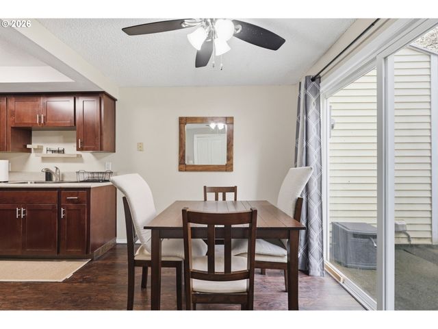 7006 Ne 43RD St D, Vancouver, WA 98661