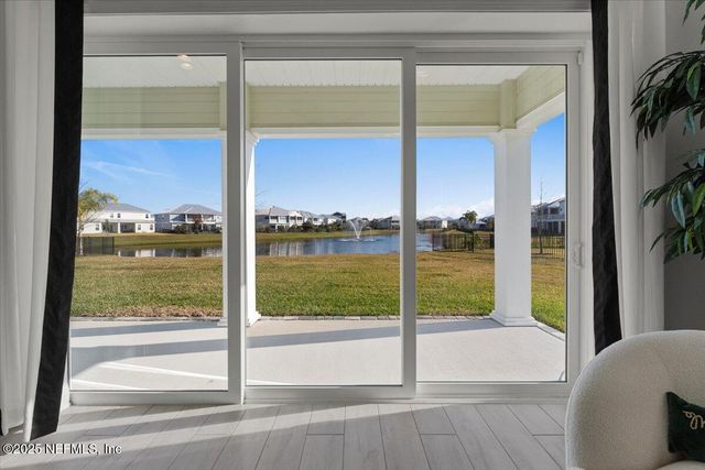 492 RUM RUNNER Way, St. Johns, FL 32259