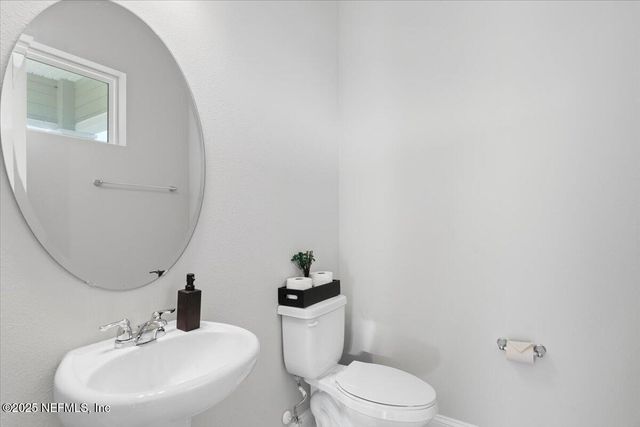 492 RUM RUNNER Way, St. Johns, FL 32259