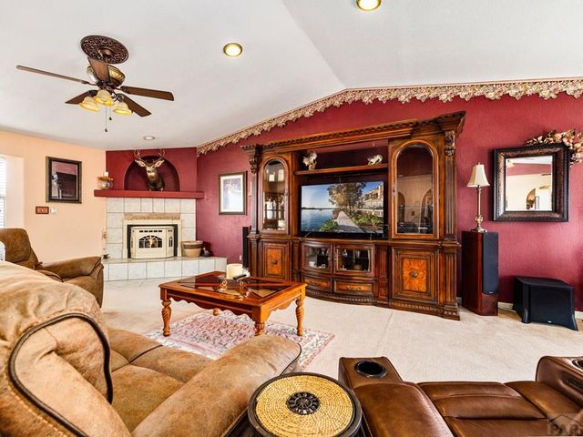 107 W Blakeland Dr, Pueblo West, CO 81007