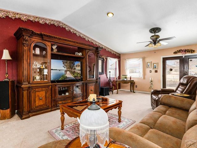 107 W Blakeland Dr, Pueblo West, CO 81007