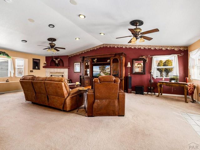 107 W Blakeland Dr, Pueblo West, CO 81007