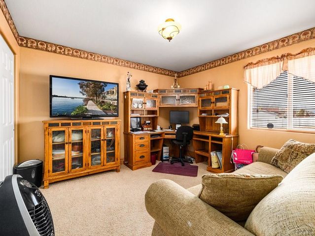 107 W Blakeland Dr, Pueblo West, CO 81007