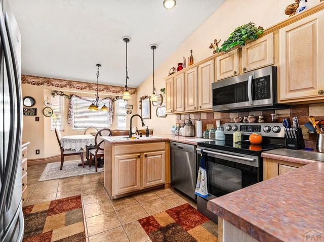 107 W Blakeland Dr, Pueblo West, CO 81007