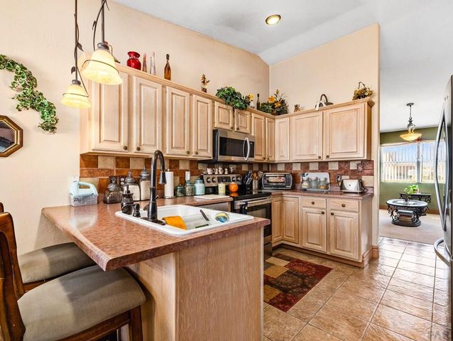 107 W Blakeland Dr, Pueblo West, CO 81007