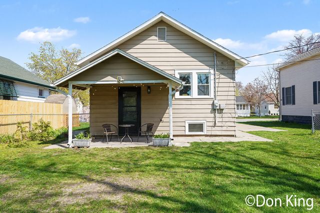 1136 Slayton Avenue, Grand Haven City, MI 49417