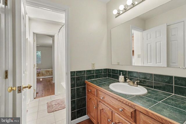 837 YORK RD, Carlisle, PA 17015