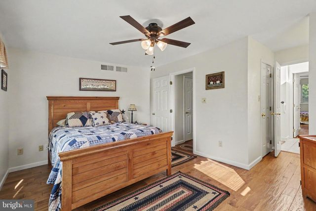 837 YORK RD, Carlisle, PA 17015