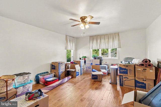 837 YORK RD, Carlisle, PA 17015