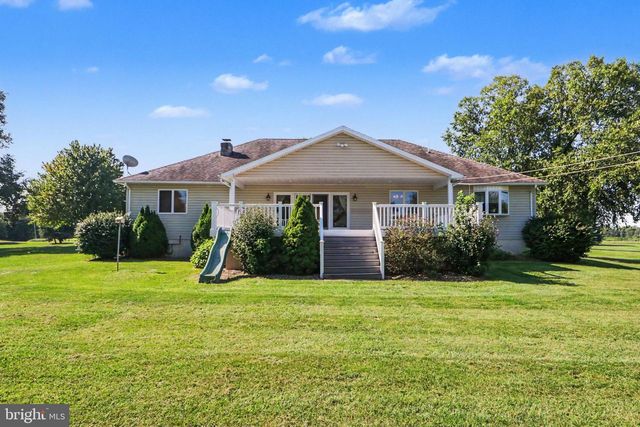 837 YORK RD, Carlisle, PA 17015