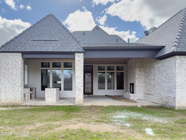 219 Ivy Cottage Drive, Youngsville, LA 70592