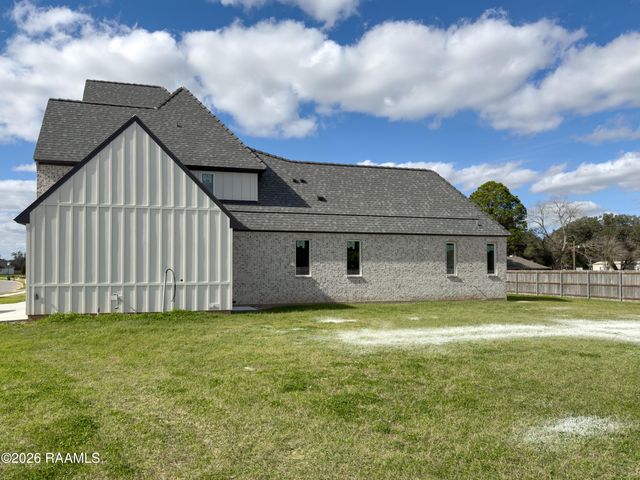 219 Ivy Cottage Drive, Youngsville, LA 70592