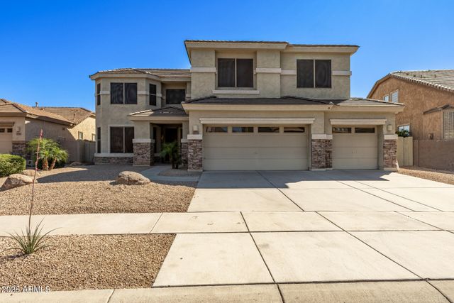 2225 W APACHE RAIN Road, Phoenix, AZ 85085