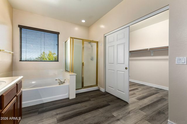 2225 W APACHE RAIN Road, Phoenix, AZ 85085