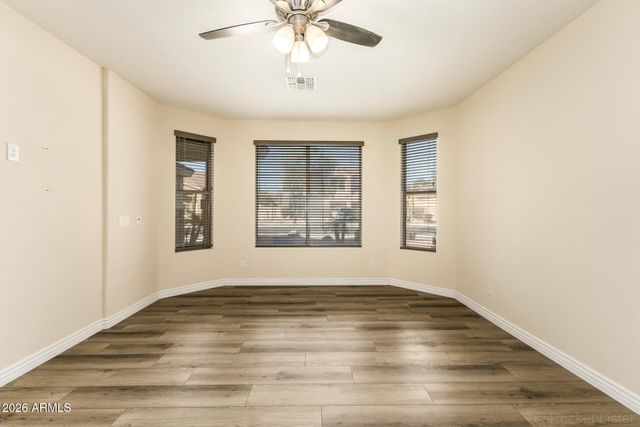 2225 W APACHE RAIN Road, Phoenix, AZ 85085