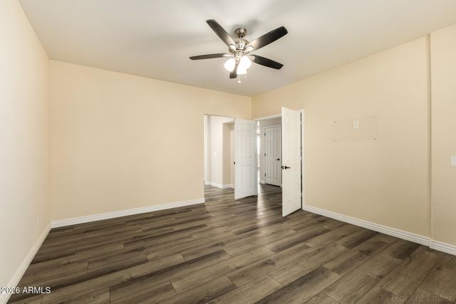 2225 W APACHE RAIN Road, Phoenix, AZ 85085