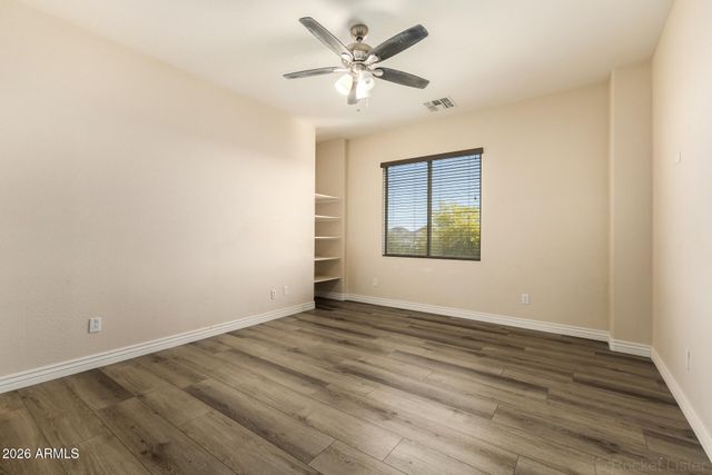 2225 W APACHE RAIN Road, Phoenix, AZ 85085