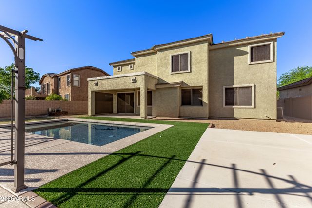 2225 W APACHE RAIN Road, Phoenix, AZ 85085