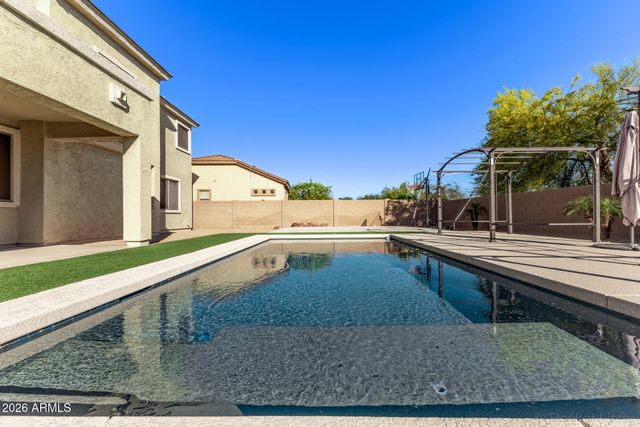 2225 W APACHE RAIN Road, Phoenix, AZ 85085