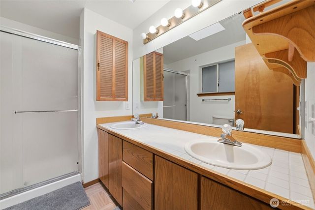 22305 SE 244th Place, Maple Valley, WA 98038