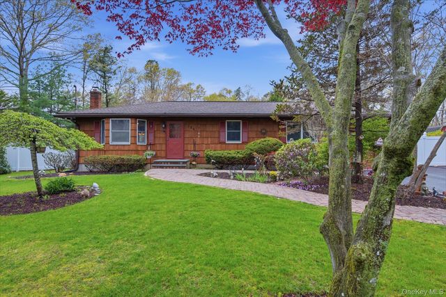 186 Radio Avenue, Miller Place, NY 11764