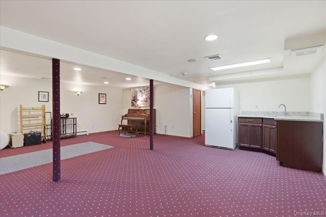 186 Radio Avenue, Miller Place, NY 11764