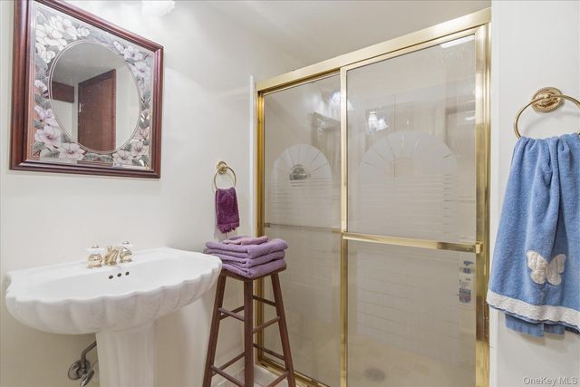 186 Radio Avenue, Miller Place, NY 11764