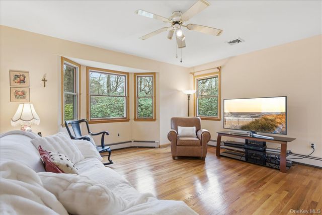 186 Radio Avenue, Miller Place, NY 11764