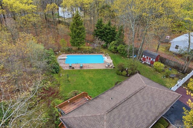 186 Radio Avenue, Miller Place, NY 11764