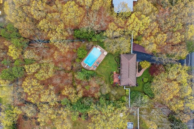 186 Radio Avenue, Miller Place, NY 11764