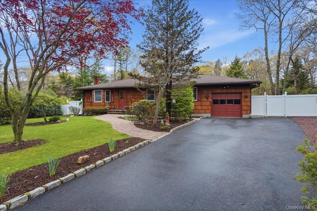186 Radio Avenue, Miller Place, NY 11764