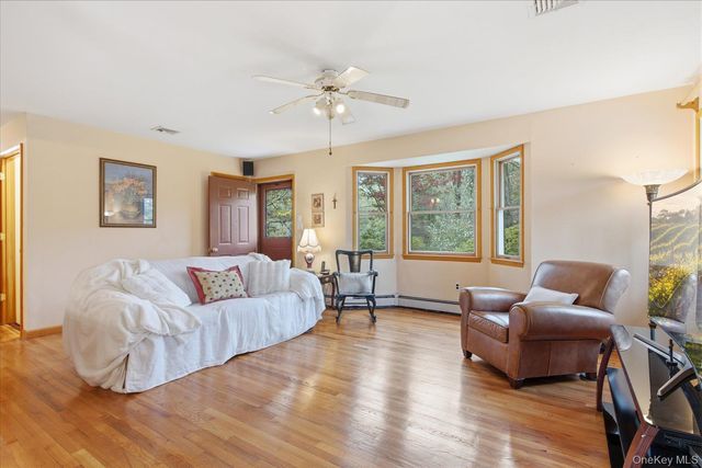 186 Radio Avenue, Miller Place, NY 11764