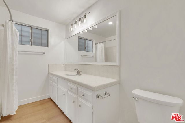 2300 Grand Canal, Venice, CA 90291